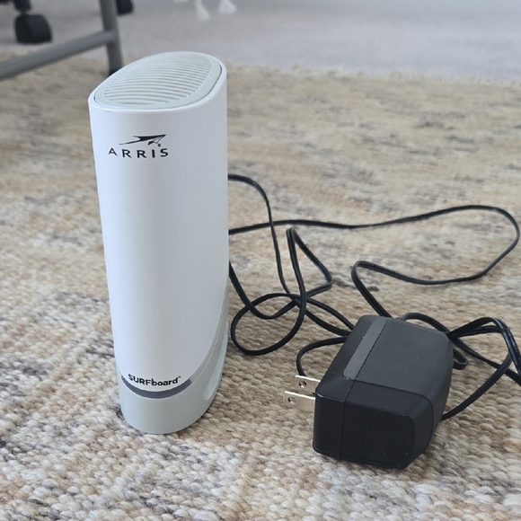 SURFboard White Modem - Picture 1 of 2